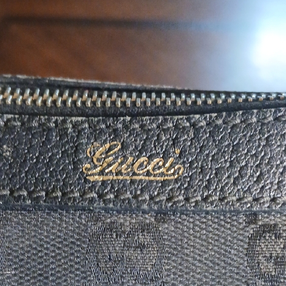 Gucci Black Monogram Shoulder Bag - Picture 5 of 16